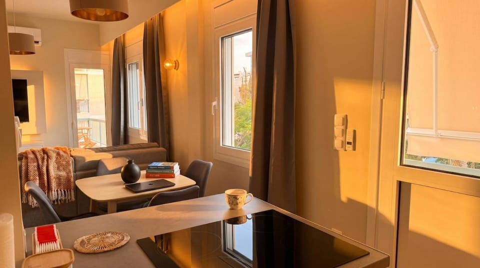 Sunset Sea View Suite Apartment in Alimos