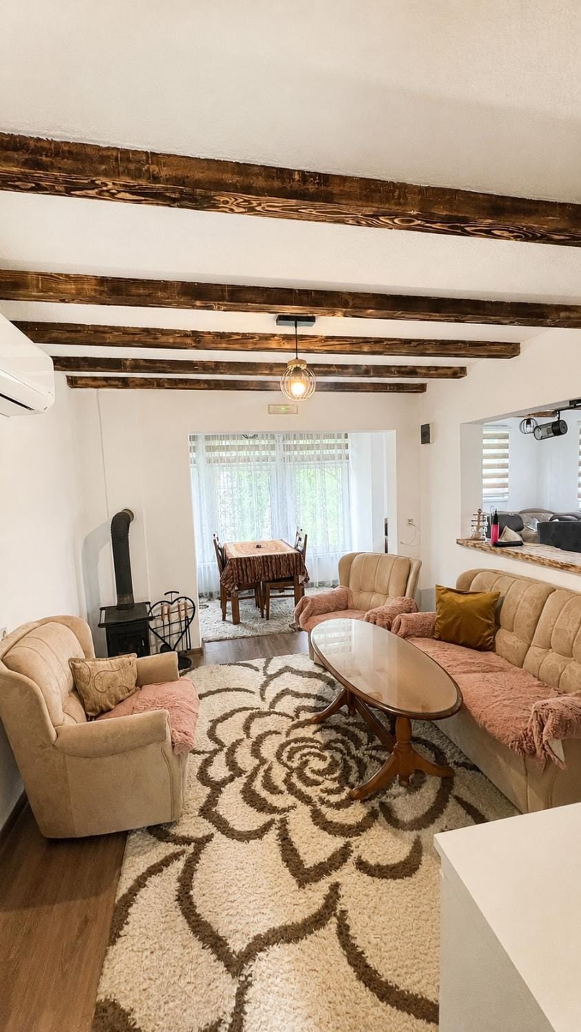 Apaurin Lodge - Peacful Nature Escape near Bosnian Pyramids House in Federation of Bosnia and Herzegovina