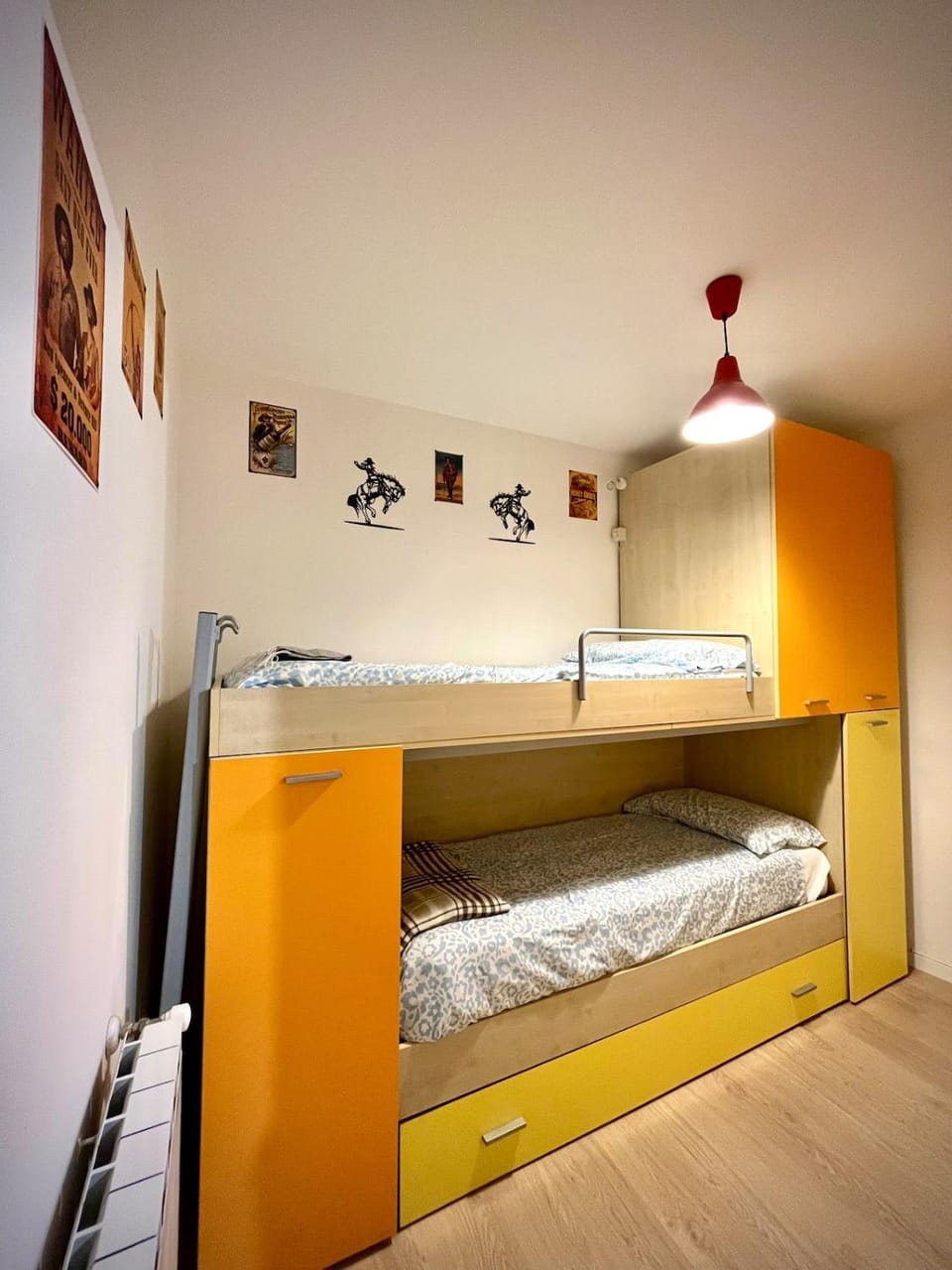 Bed, Bedroom, bunk bed