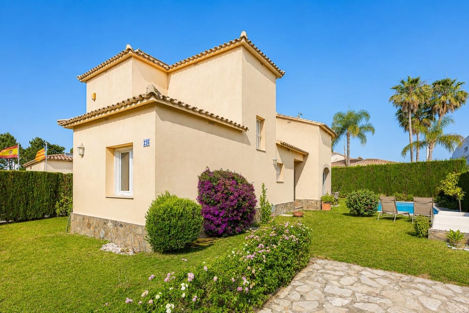 Property building, Garden