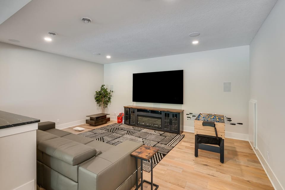 Luxe Plymouth Group Getaway w/ Office & Foosball House in Plymouth