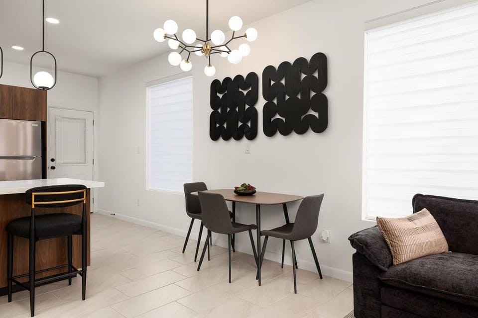 New Luxury 2BR Sharyland close to hospital Apartment in Mission