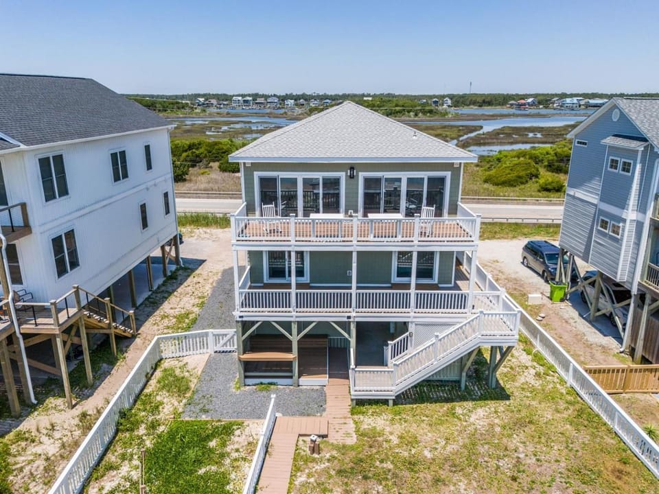 Oceanfront Luxury Retreat | Private Beach Access | Sunrise & Sunset Views House in North Topsail Beach
