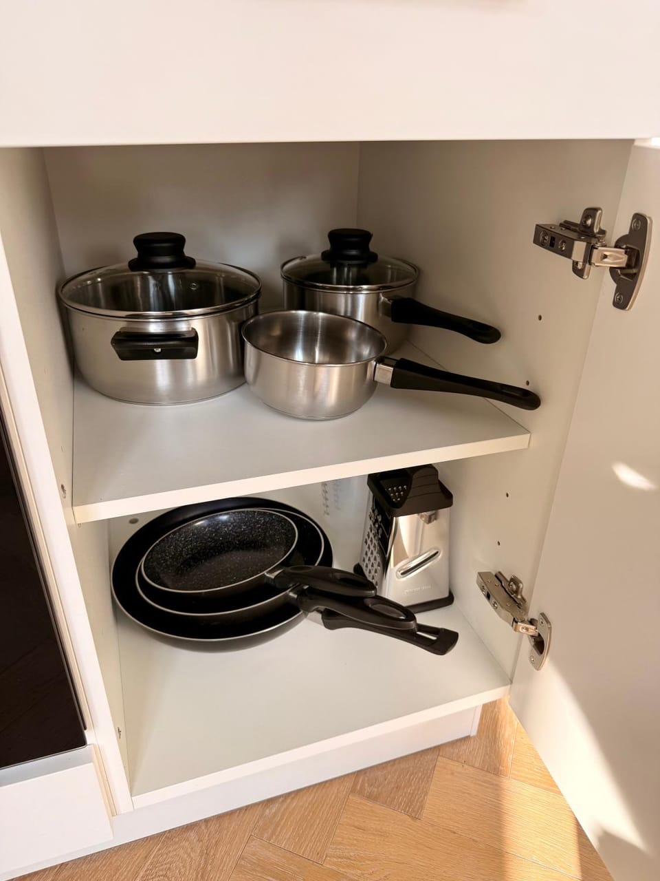 Communal kitchen, kitchen