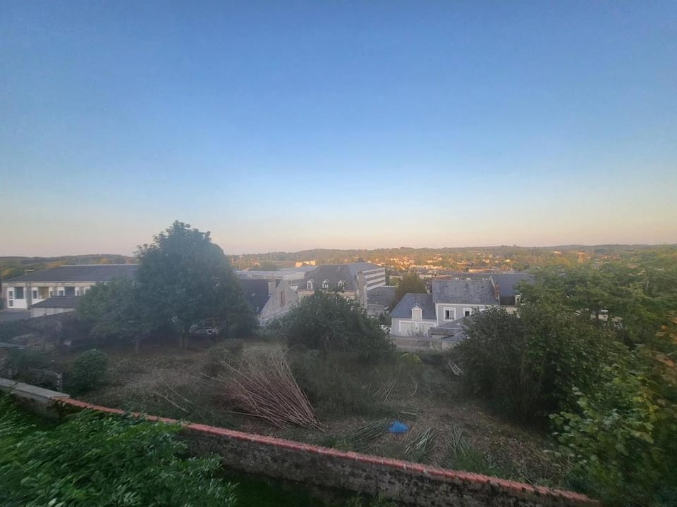 Bel appartement avec vues sur la ville & la campagne Apartment in Nouvelle-Aquitaine