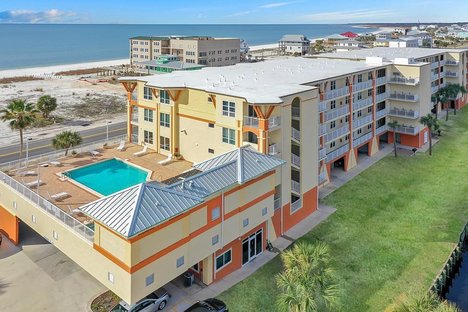 Summerhouse 206 - Brown Eyed Girl by Pristine Properties Vacation Rentals Apartment in Mexico Beach