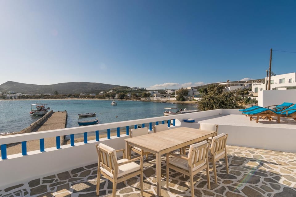 Property building, Day, View (from property/room), Balcony/Terrace, Dining area, Sea view
