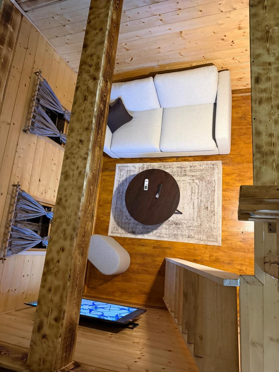 Bed, Photo of the whole room, Seating area