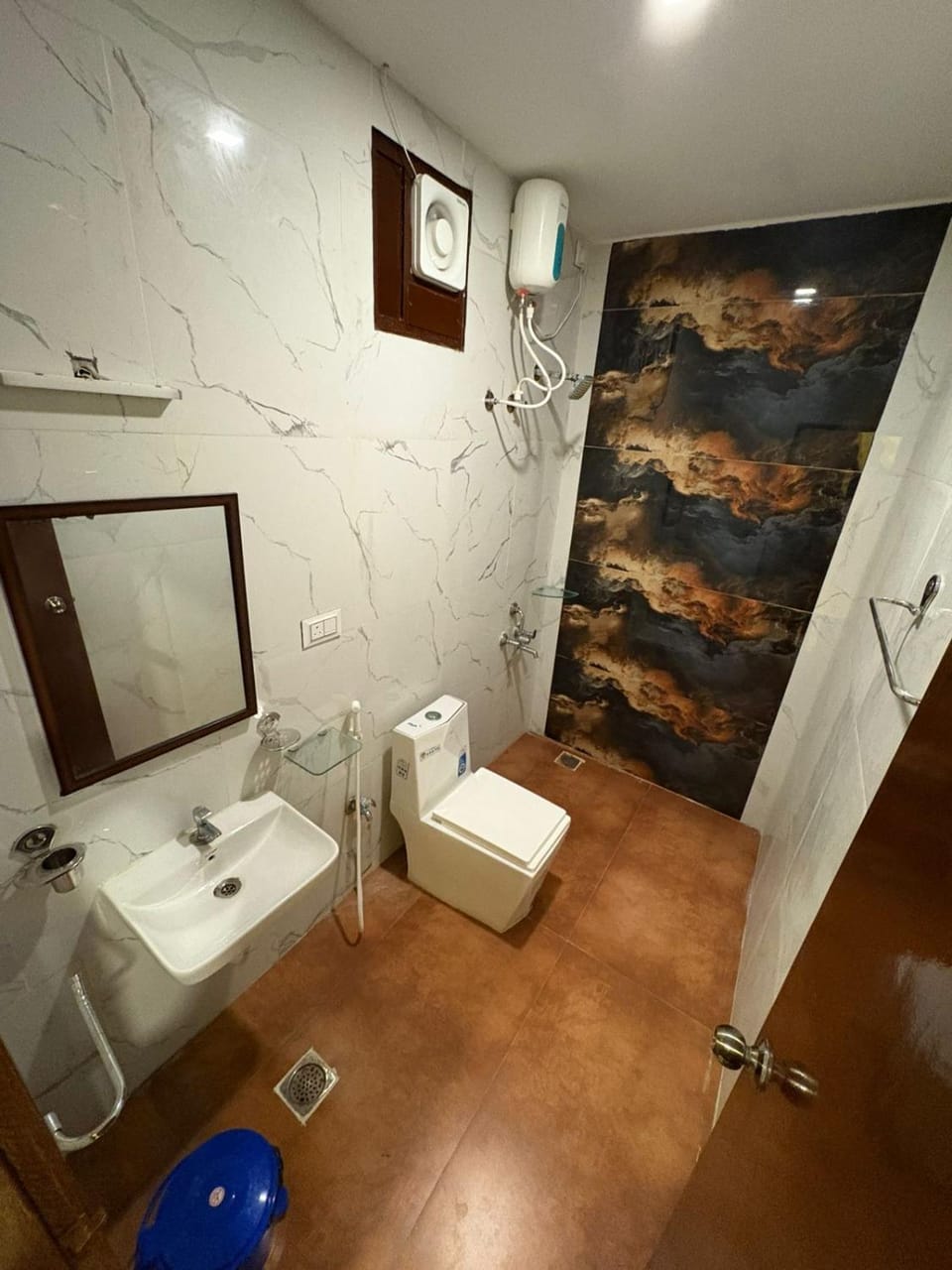Bathroom, Bedroom, Public Bath, Public Bath