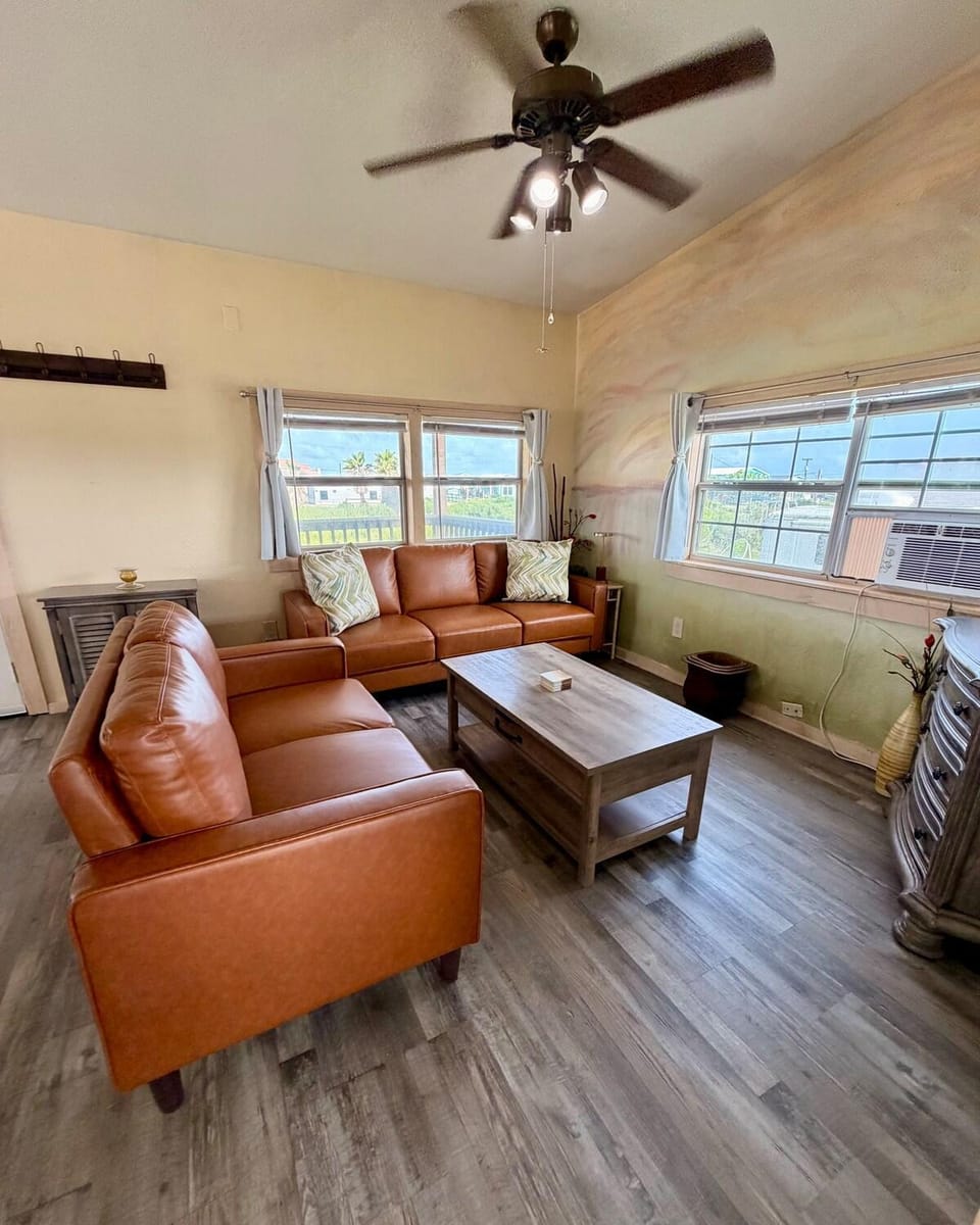 Sargent Sunset & Fishing Retreat Apartment in Texas
