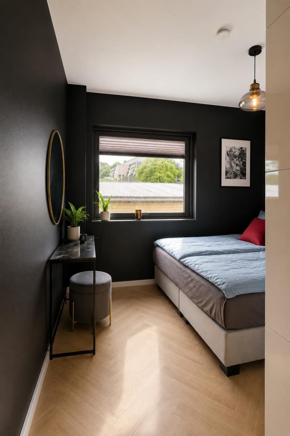 Bed, Photo of the whole room, Bedroom