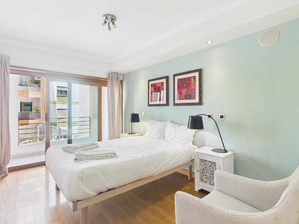 2BR w/ Balcony – Heart of Cascais | By Airnest Apartment in Cascais