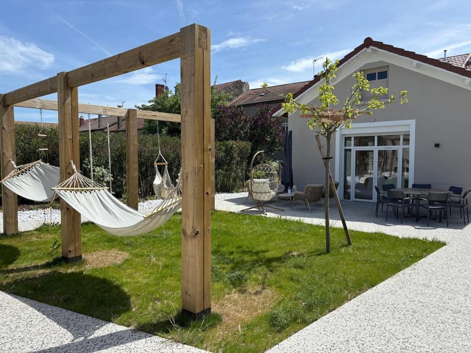 Garden, Inner courtyard view