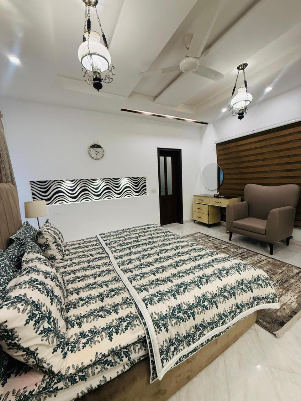 1 KANAL ULTRA LUXURIOUS VILLA in DHA Phase 4 Lahore Villa in Lahore