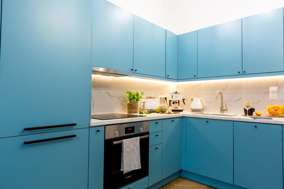 Wyzwolenia Savior Square Apartment by StayFirst Apartment in Warsaw