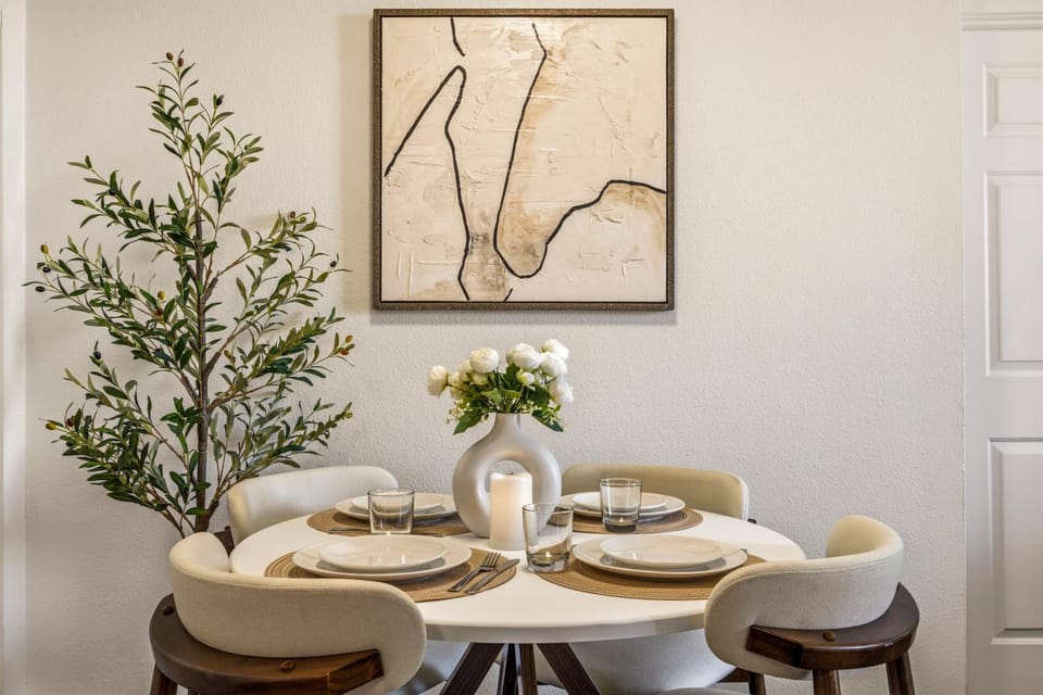 High-Rise Stay & Pickleball & Gaslamp & Balboa Park Apartment in San Diego