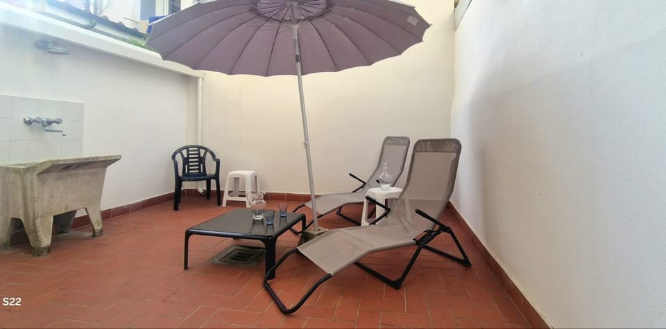 Garden, Seating area, sunbed