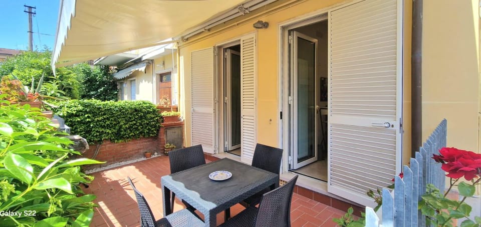 Property building, Patio, Garden, Garden, Dining area