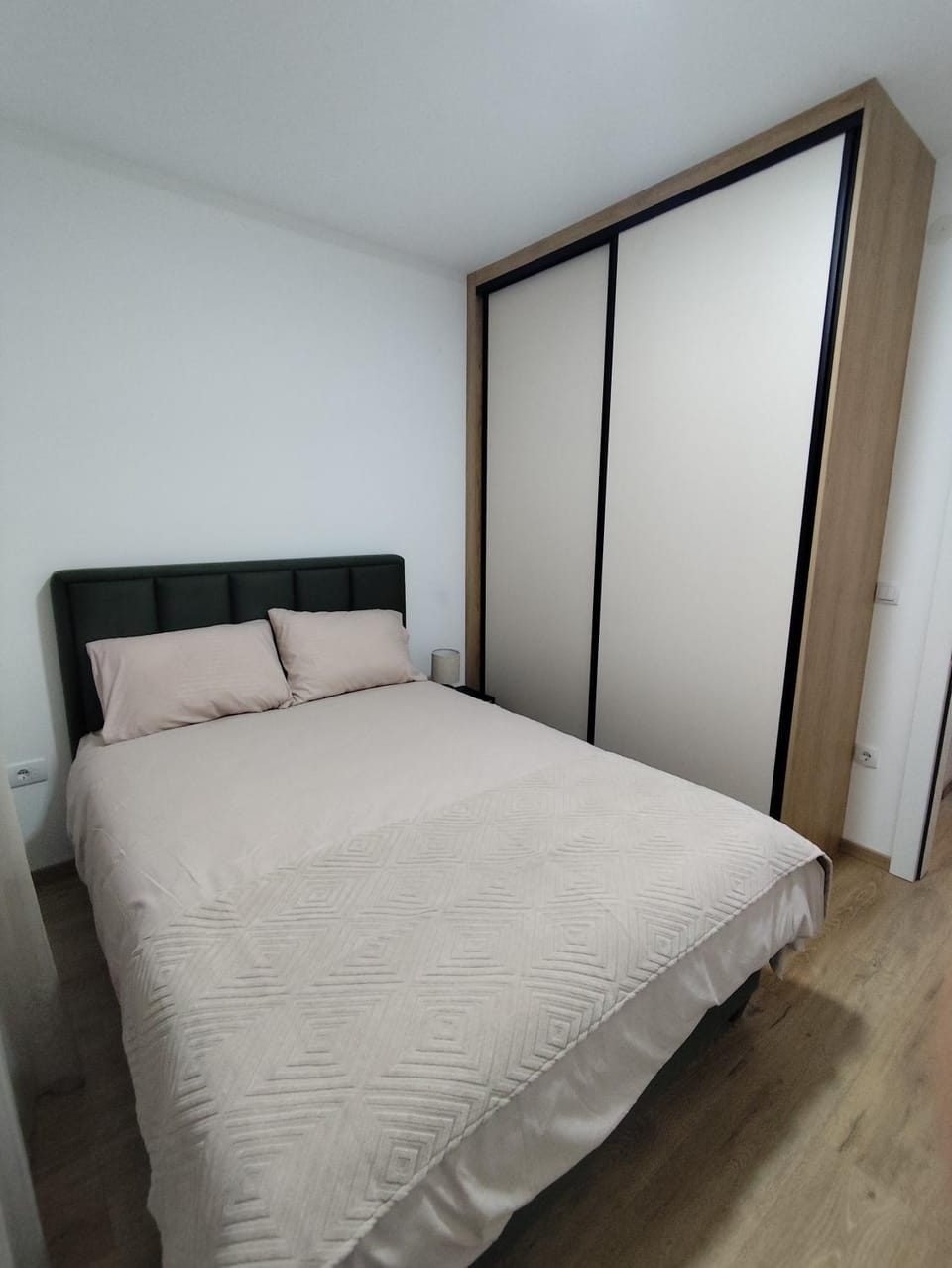 Bedroom, wardrobe