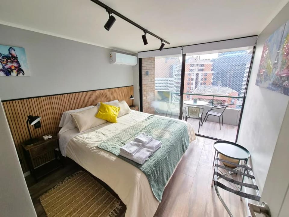 Moderno y confort 2 Dormitorios El Golf, MUT Apartment in Providencia