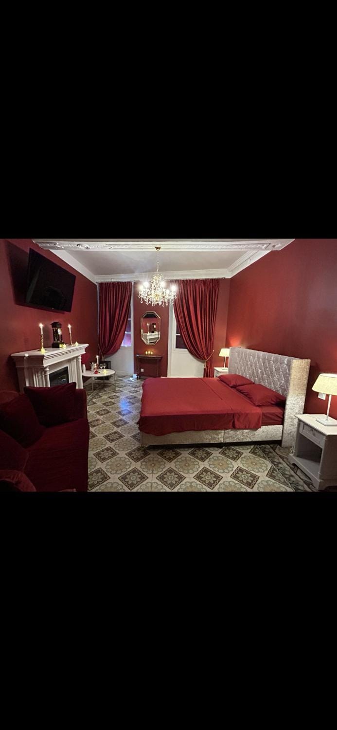 Chambre Romantique & Spa-Balnéo Bed and Breakfast in Occitanie