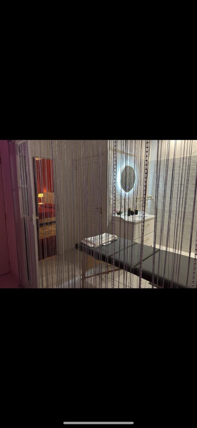 Chambre Romantique & Spa-Balnéo Bed and Breakfast in Occitanie