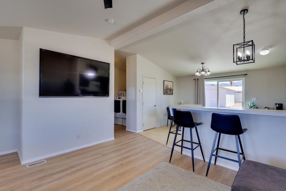 Off-Roading & Boating Minutes From Your Doorstep! House in Lake Havasu City