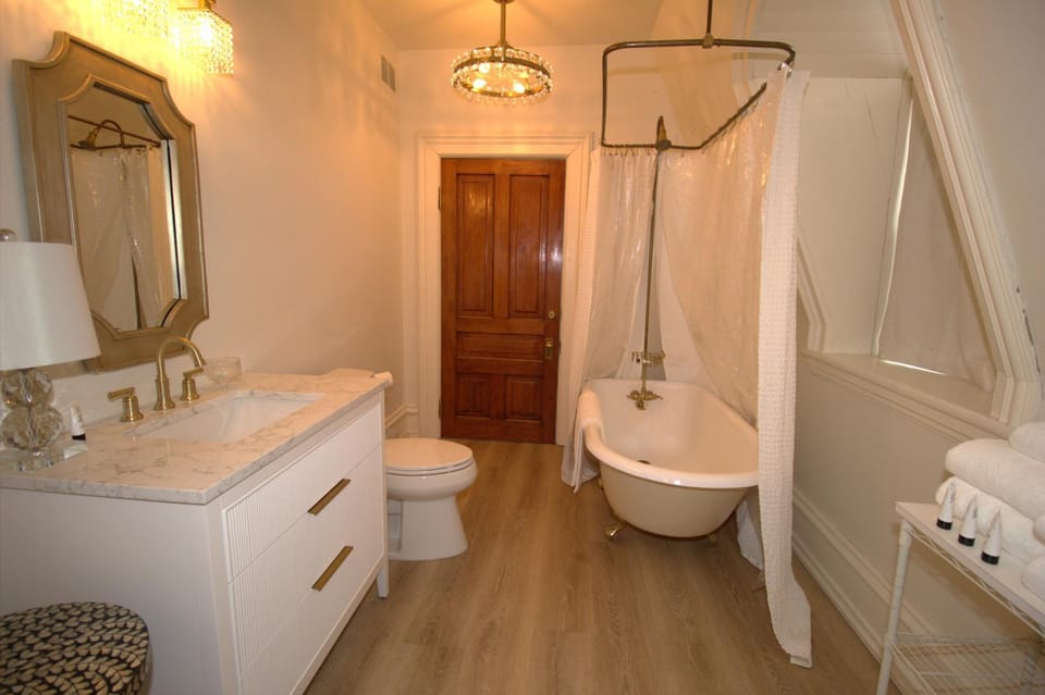Bathroom, Bath