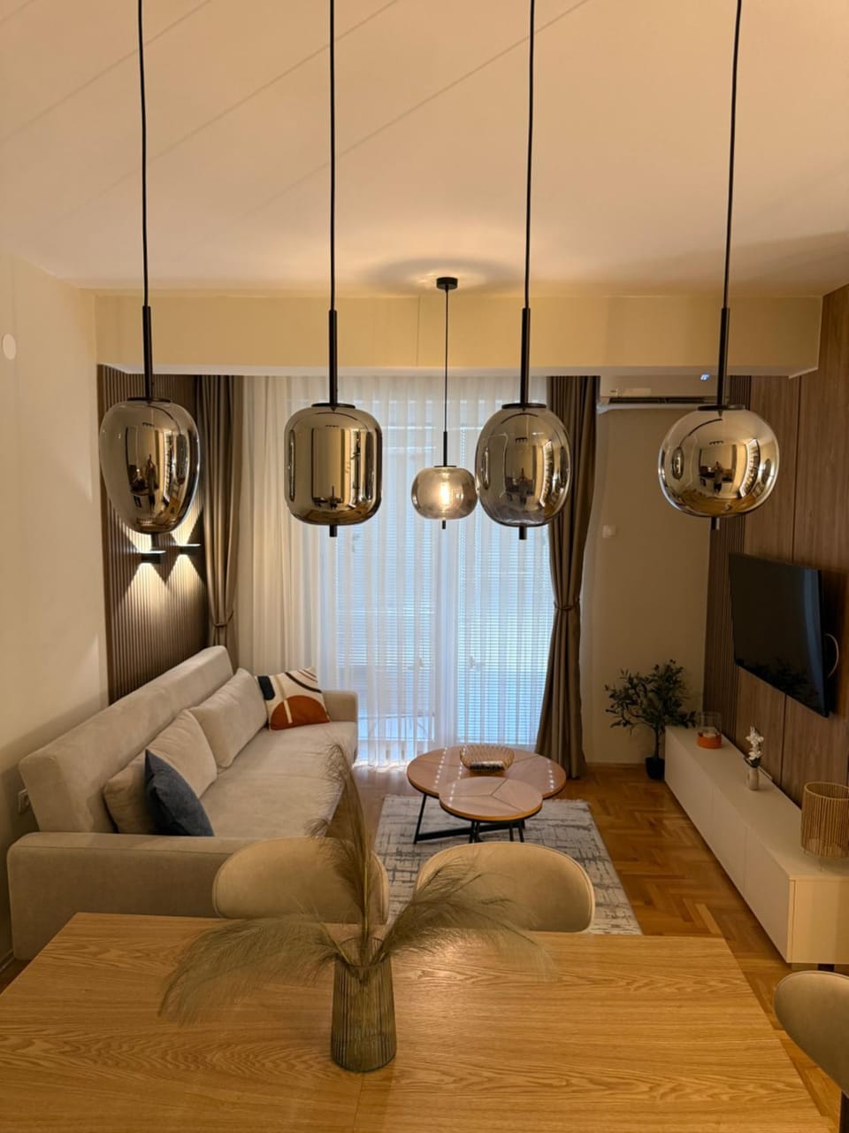TV and multimedia, Living room, Seating area