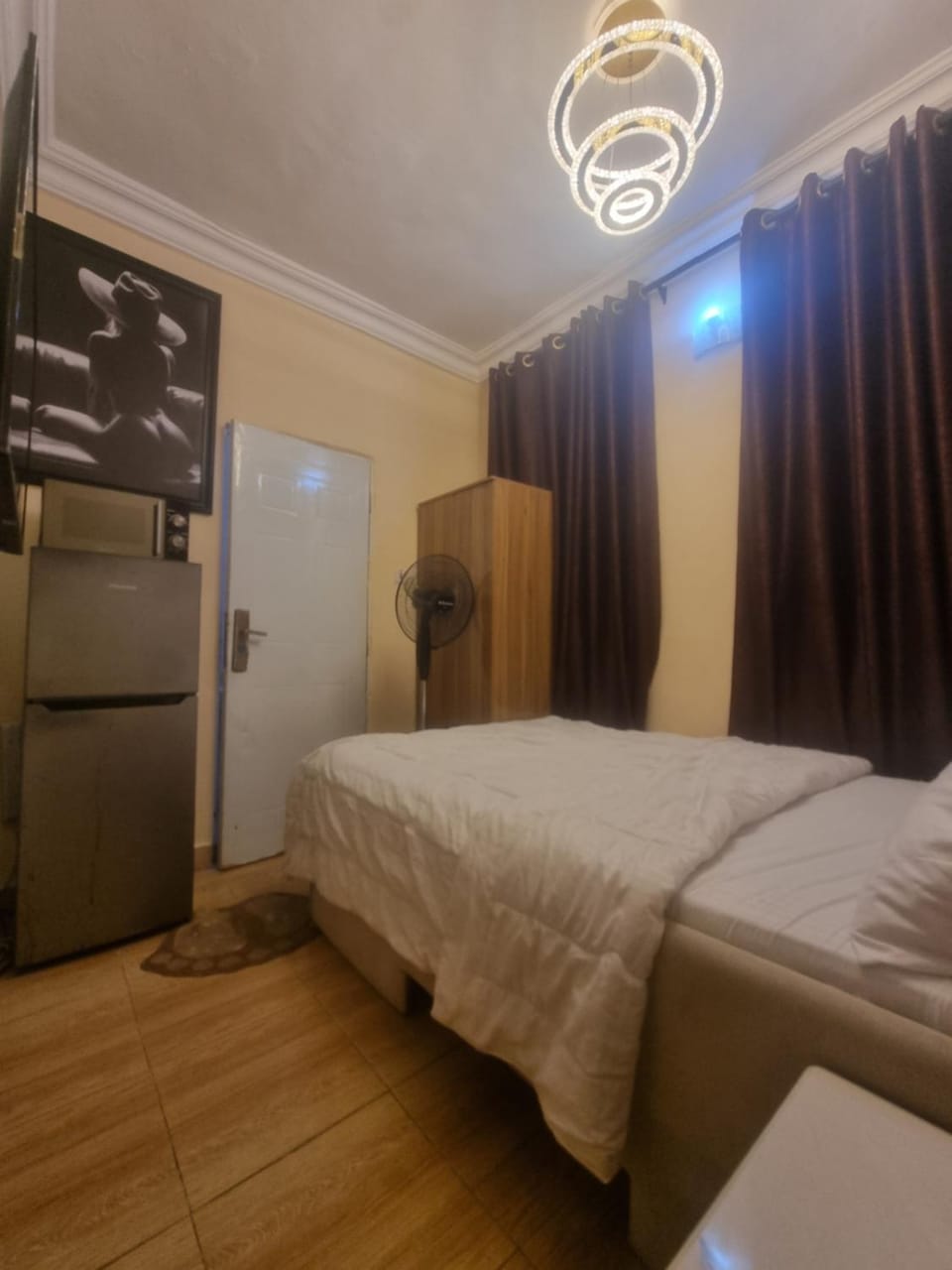 Single Room Apartment with Unlimited wifi and 24seven electricity Apartment in Lagos