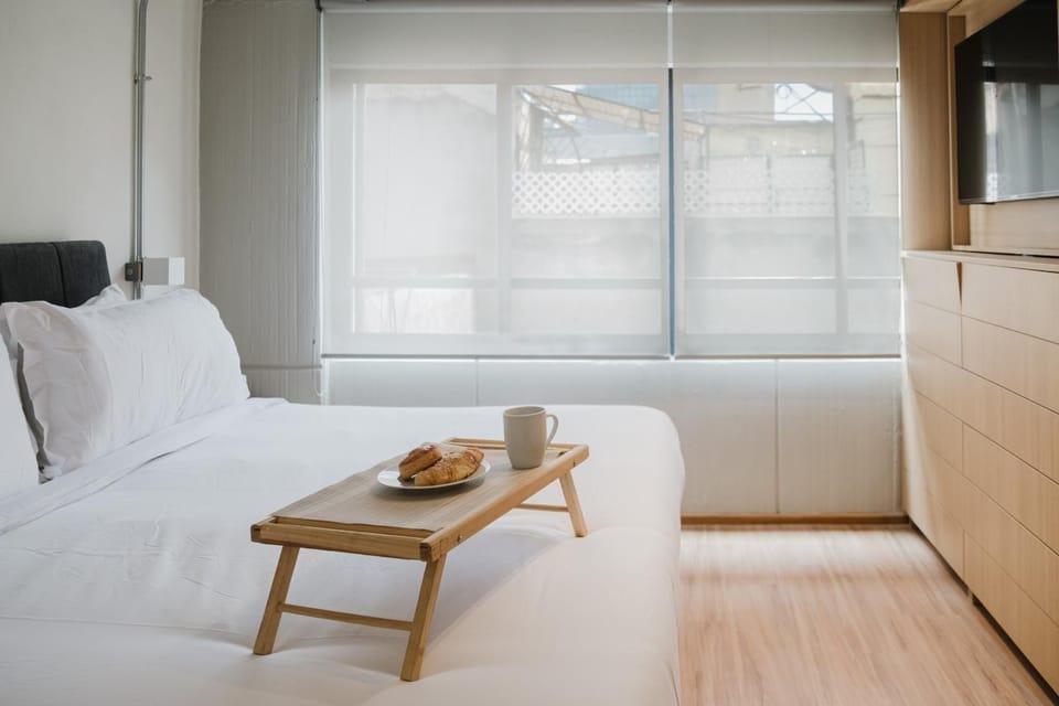Praga Suites 8 Stylish 1BR Fast WiFi Great Light Apartment in Mexico City