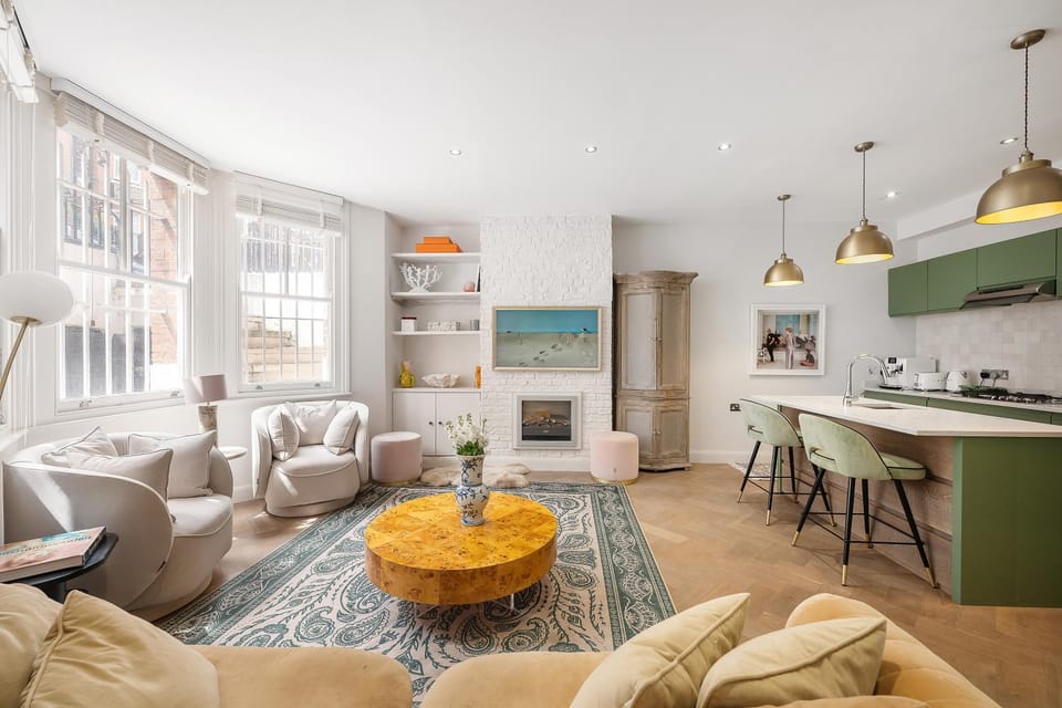 Living room, Dining area