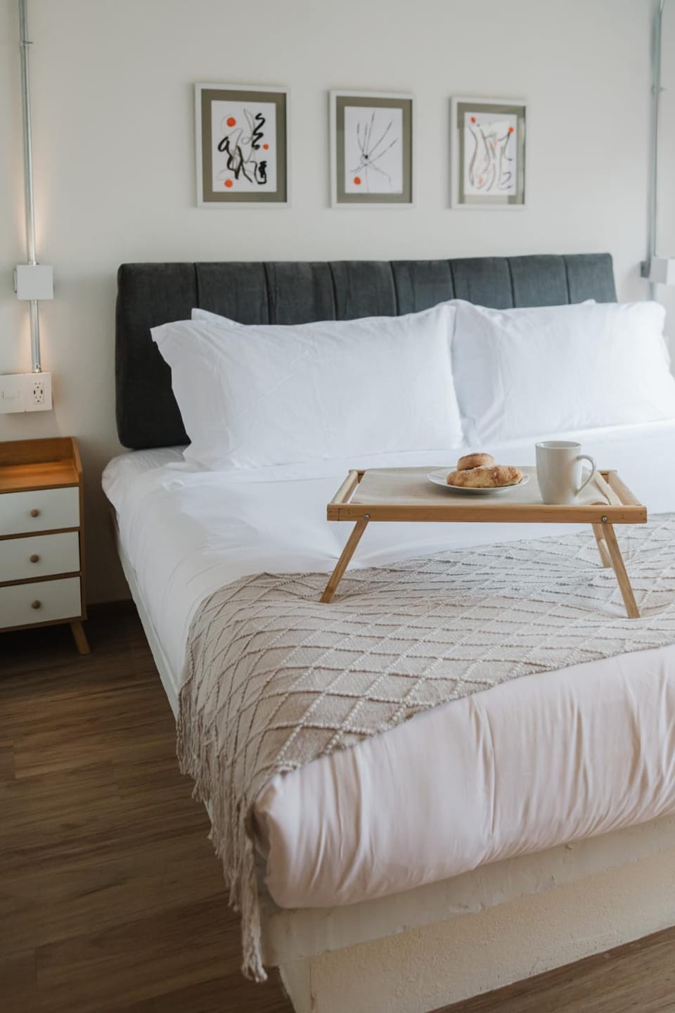 Praga Suites 10 King Bed, Fast WiFi & Comfort Apartment in Mexico City