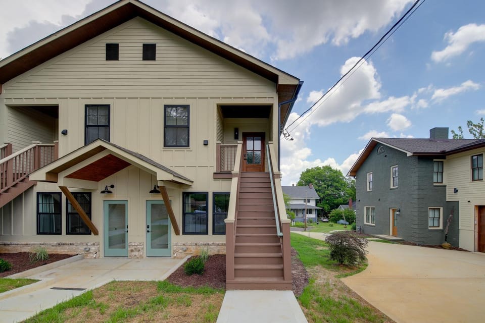 Knoxville Extended Base! 3 Mi to Med Center Apartment in Knoxville
