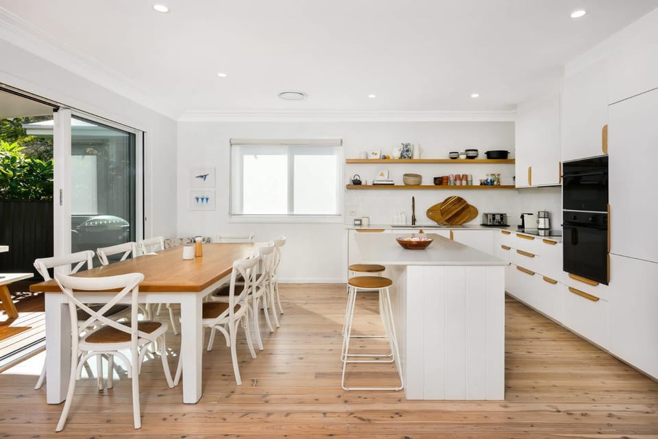 Panoramic Water Views 4-Bed Patonga Retreat House in Patonga