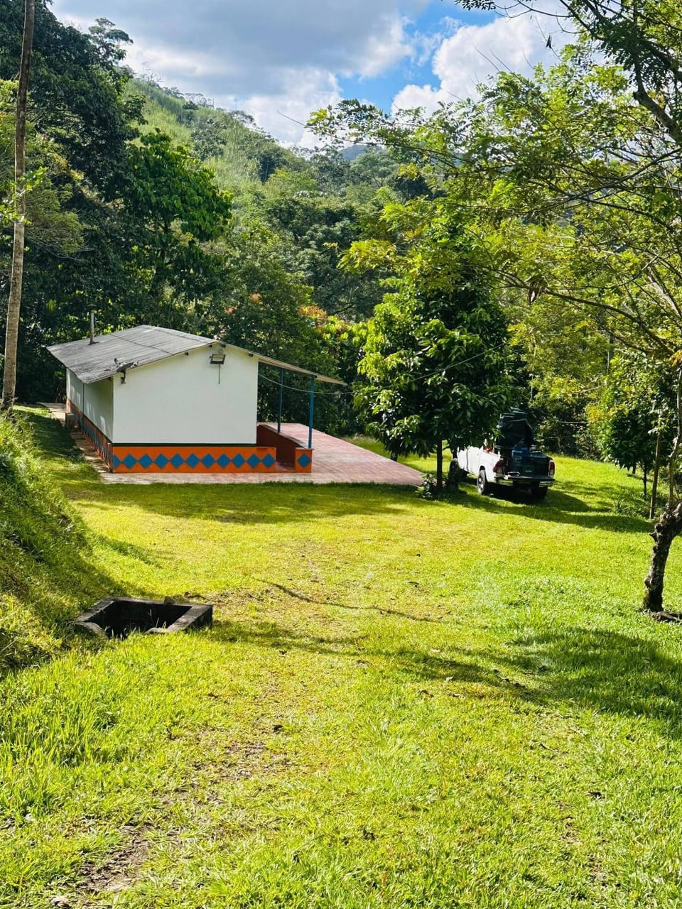 CreekVista vista y encanto del charco House in Antioquia