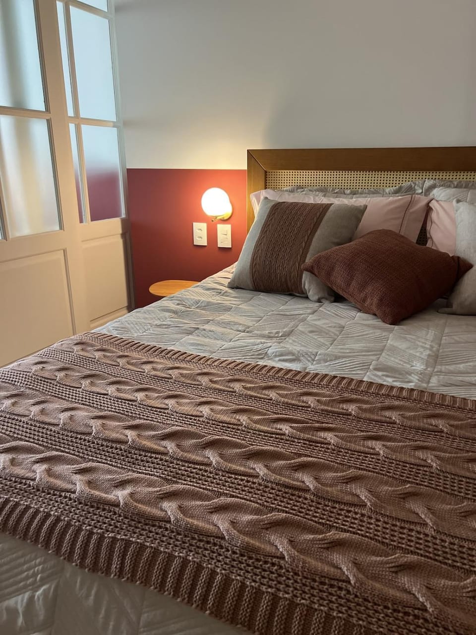 Bedroom, towels