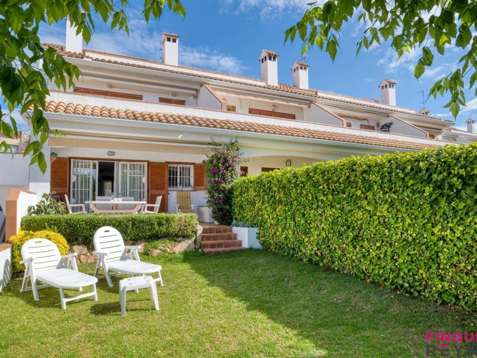 Apartamento a pie de playa en S'Agaró con piscina y jardín - ES-298-46 Apartment in S'Agaró