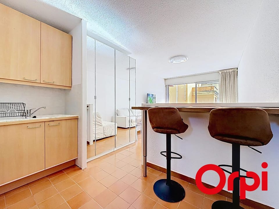 Studio rénové face mer, clim - 4 pers. - FR-1-647-60 Apartment in Menton