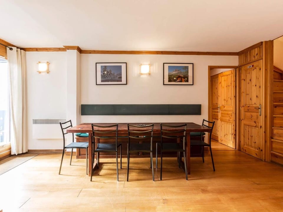 Appartement confortable avec parking couvert - 10 pers. Apartment in Val dIsere