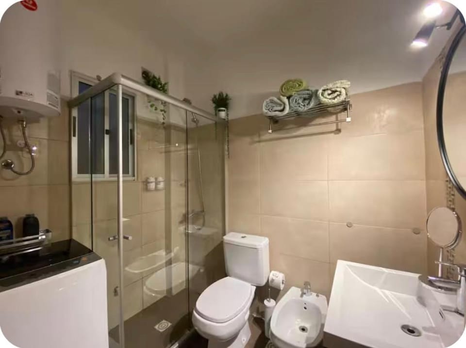 Turquoise, 2 bedroom garage, great location Apartment in Montevideo Department, Uruguay
