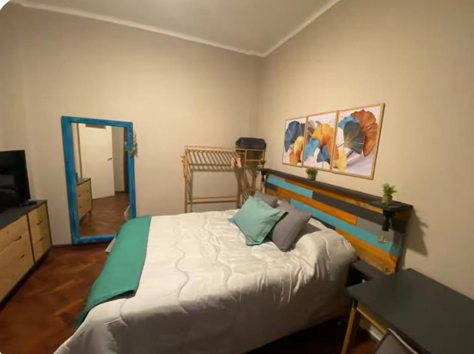 Turquoise, 2 bedroom garage, great location Apartment in Montevideo Department, Uruguay