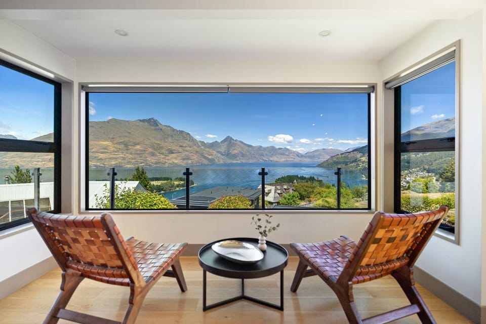 Living room, Lake view, Mountain view