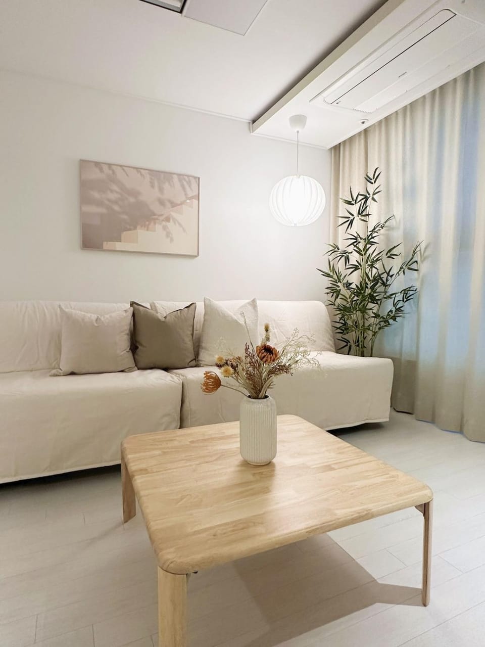 Spacious 2BR 3BR Suite Near Hongdae Free Parking Apartment in Seoul