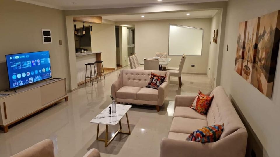 Beautiful and modern apartment steps from the Plaza Apartment in Huaraz