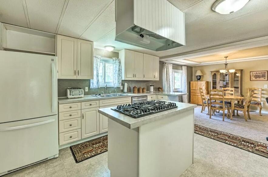 Basecamp 6 bed Home near Power Plant, Glendo House in Wyoming