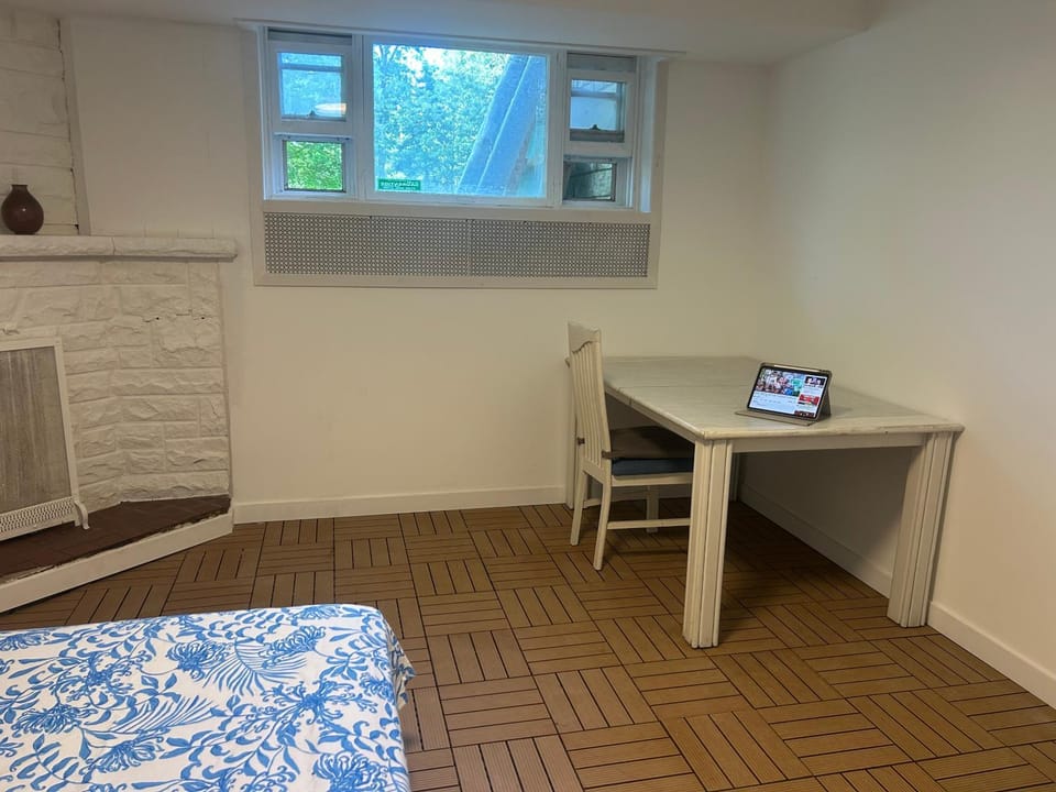 Edward home A Vacation rental in Laval