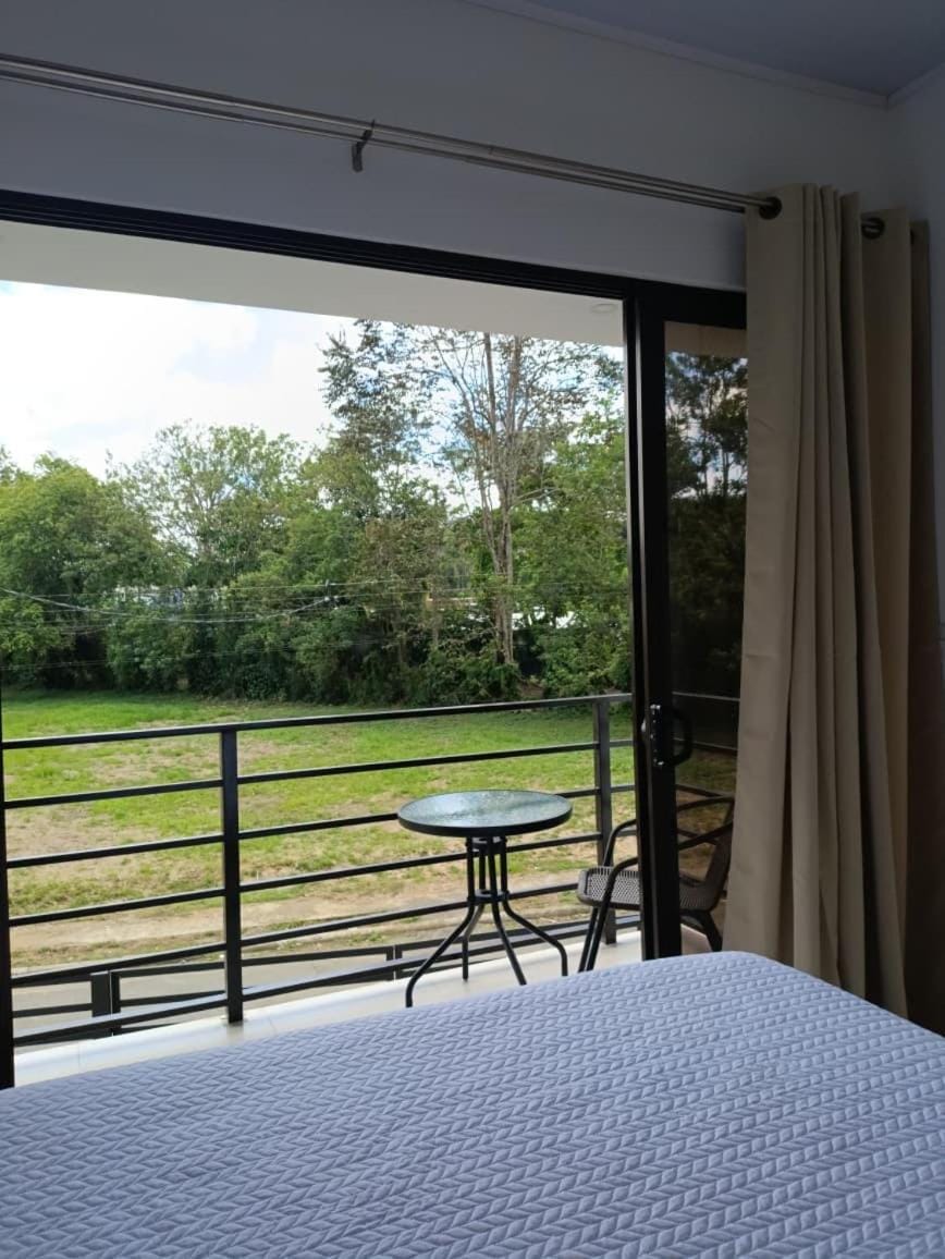 Jungle Retreat Near Manuel Antonio, Apts Paraymay Apartment in Quepos