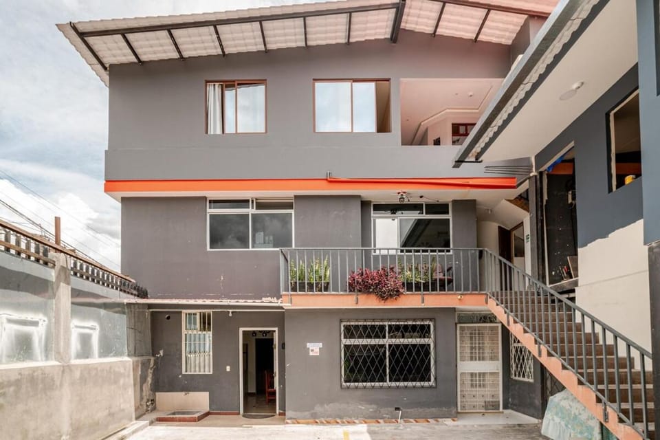 Moderno departamento en el centro con parqueadero Sn5 Apartment in Ibarra