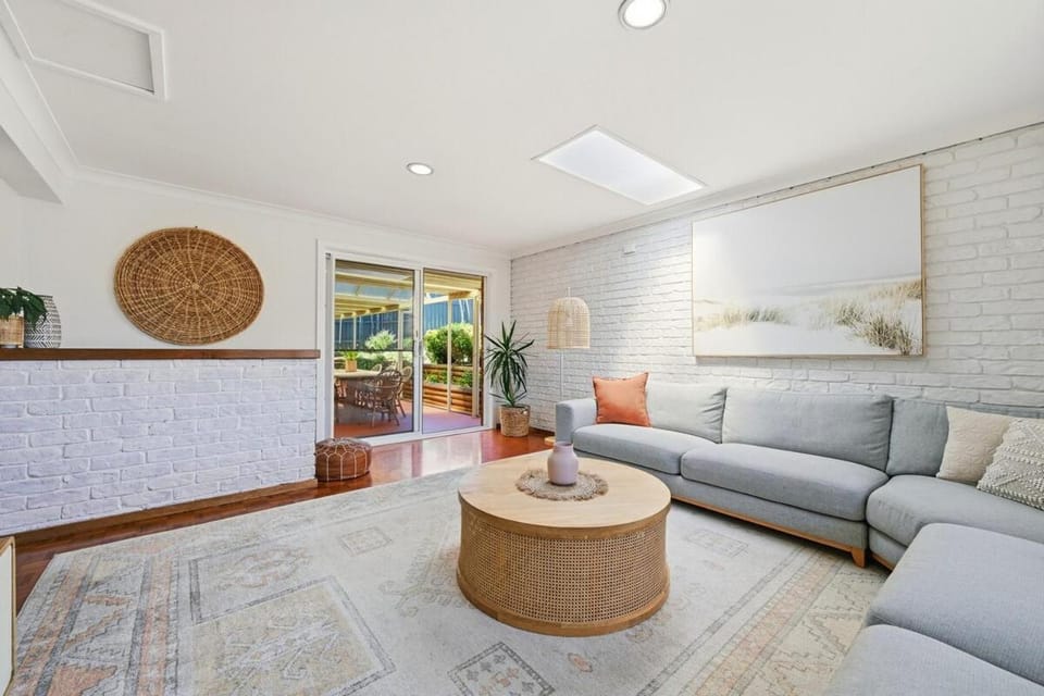 Communal lounge/ TV room, Living room, Seating area